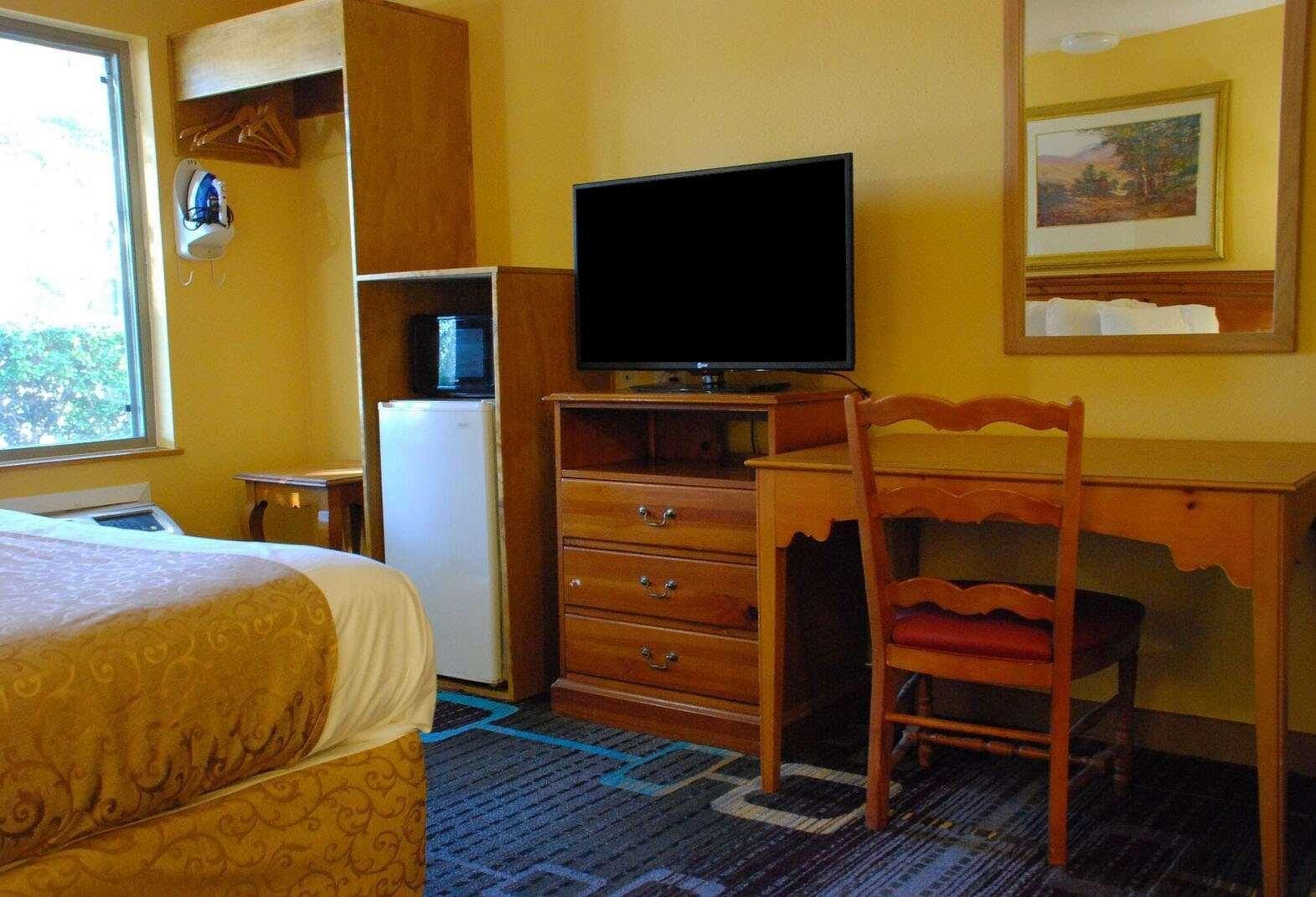 Americas Best Value Inn Адисън Екстериор снимка
