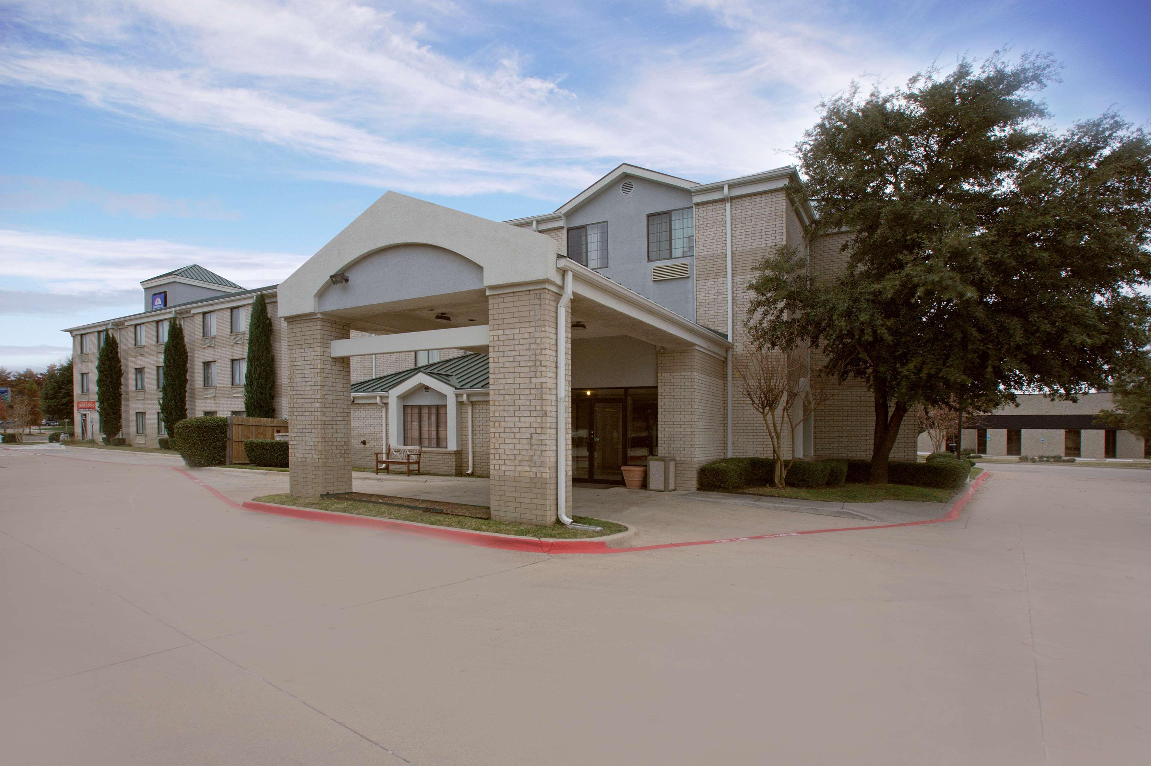 Americas Best Value Inn Адисън Екстериор снимка