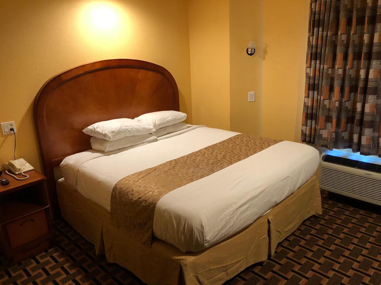 Americas Best Value Inn Адисън Екстериор снимка